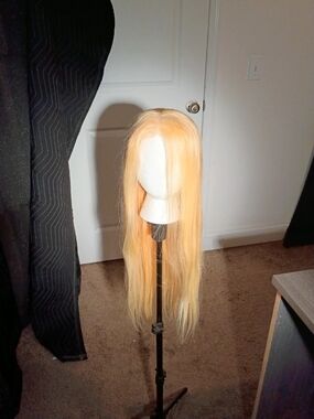 Blonde Long Straight Women's Lace Front Wig - Natural Blonde